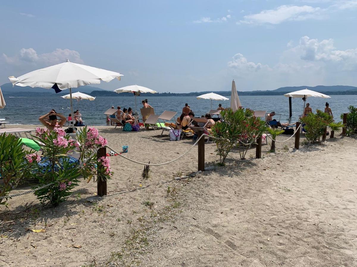 Casabella-Lago Maggiore Lesa Exterior foto